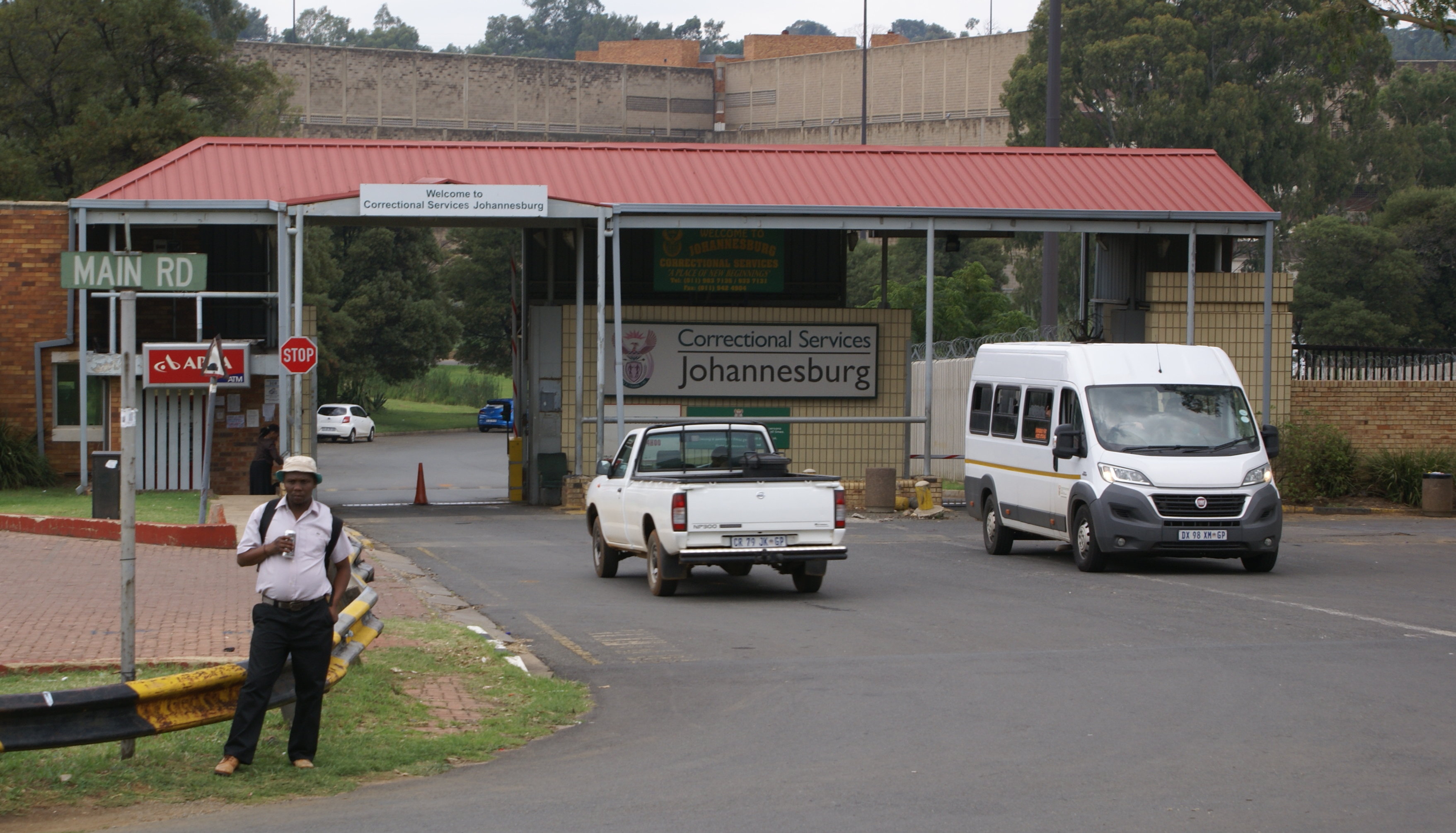 Prison inmates go 20 hours between meals | GroundUp